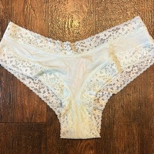 NWT Victoria’s Secret cheeky panties